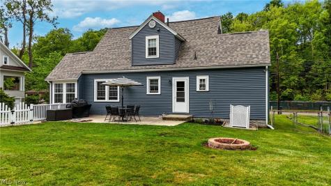 1324 Colegate Drive Marietta OH 45750