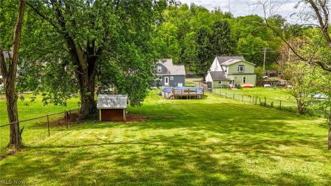 1324 Colegate Drive Marietta OH 45750