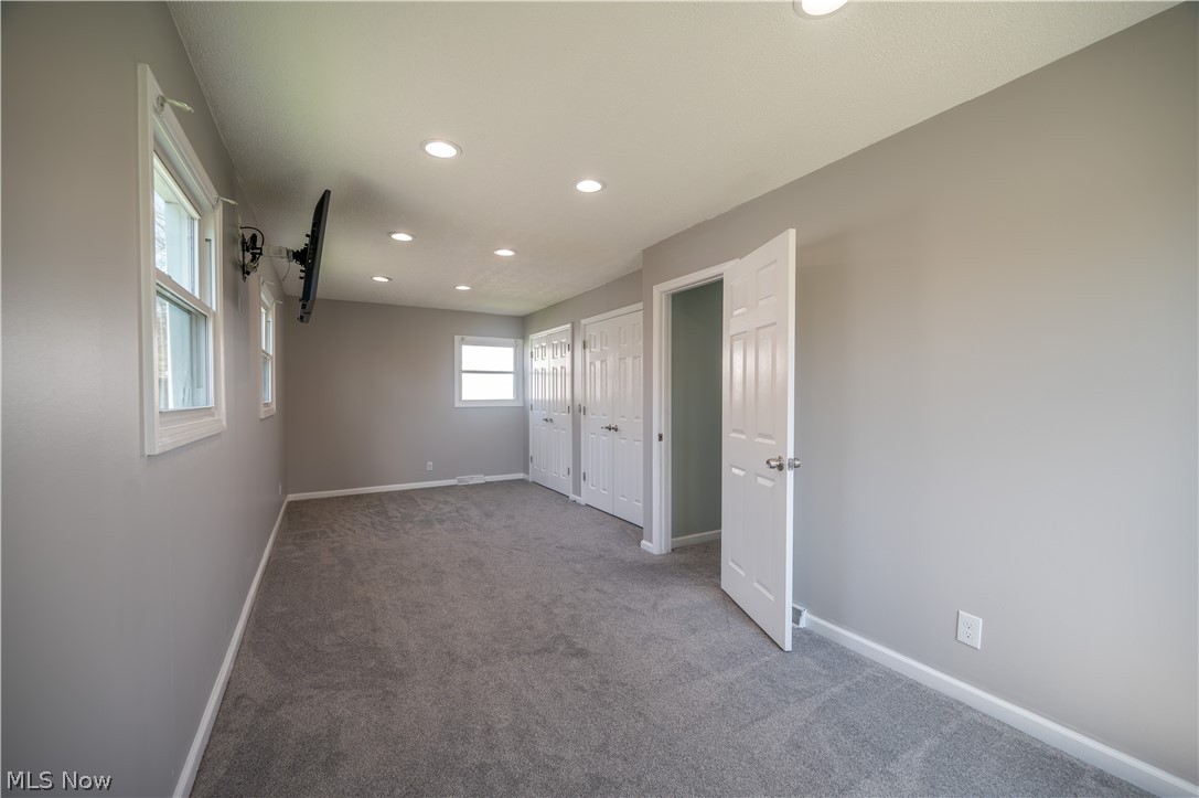 739 Notre Dame Avenue Austintown OH 44515
