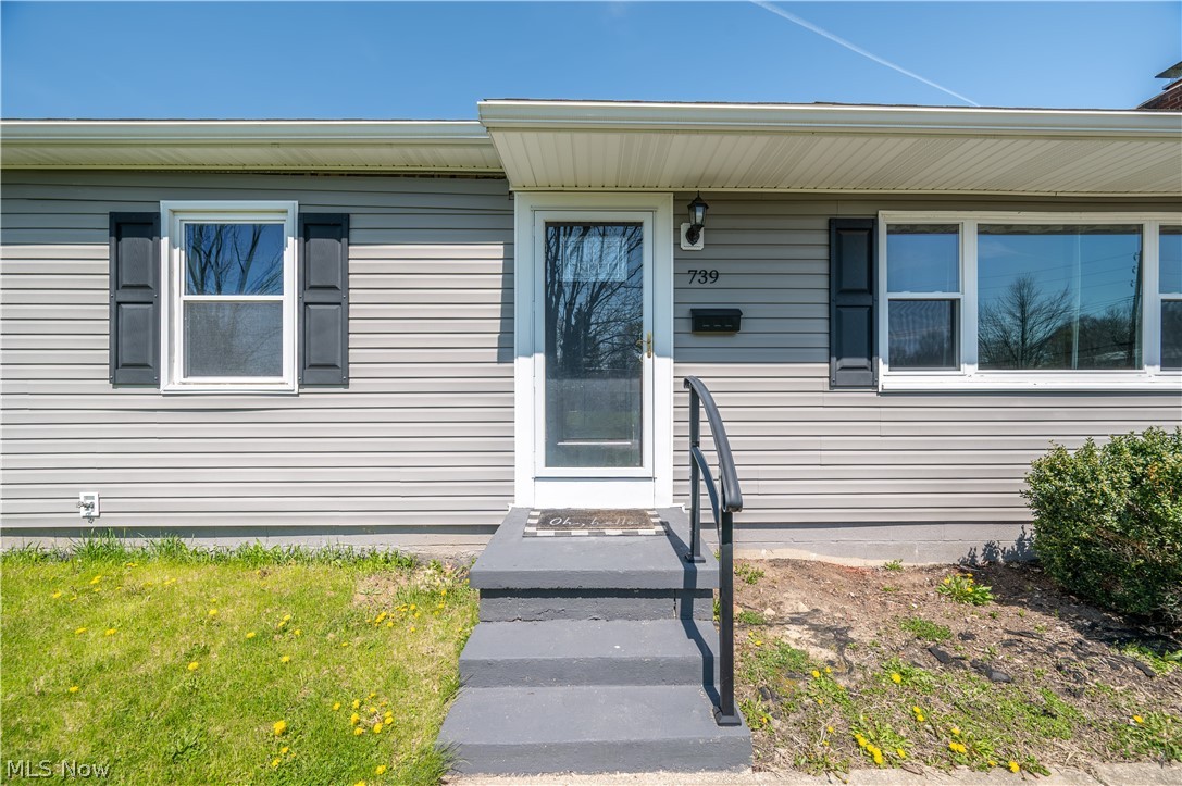 739 Notre Dame Avenue Austintown OH 44515