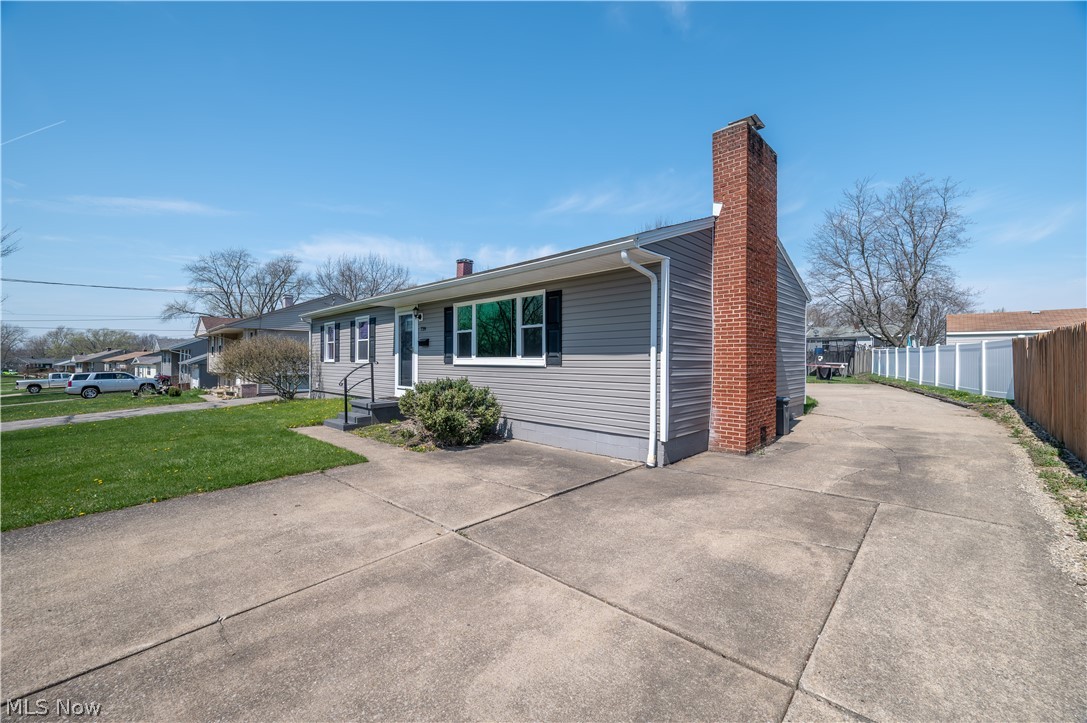 739 Notre Dame Avenue Austintown OH 44515