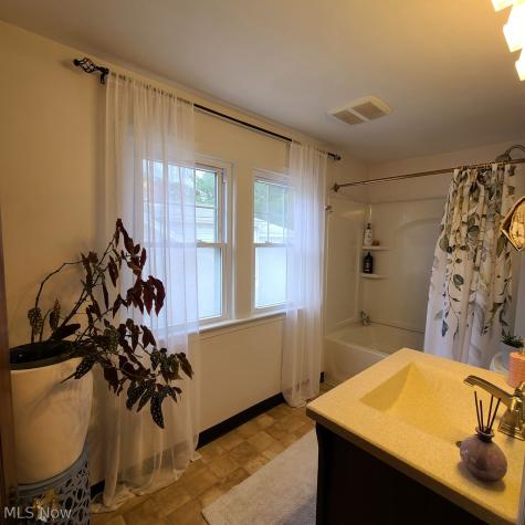 4935 Henry Street Garfield Heights OH 44125