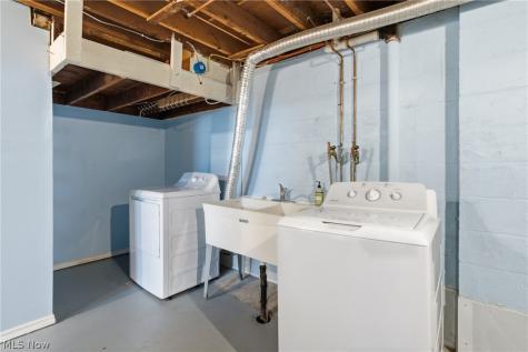 2849 Hudson Drive Cuyahoga Falls OH 44221