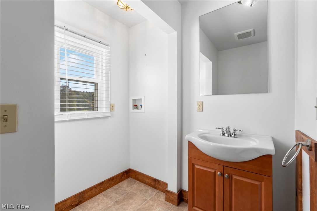 22525 Smith Northwest Road North Benton OH 44449