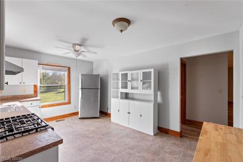 22525 Smith Northwest Road North Benton OH 44449
