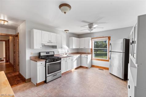 22525 Smith Northwest Road North Benton OH 44449