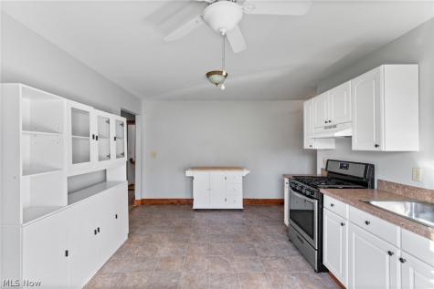 22525 Smith Northwest Road North Benton OH 44449