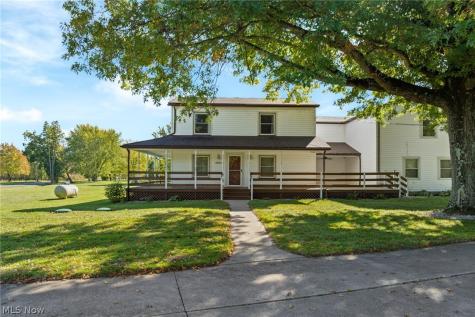 22525 Smith Northwest Road North Benton OH 44449