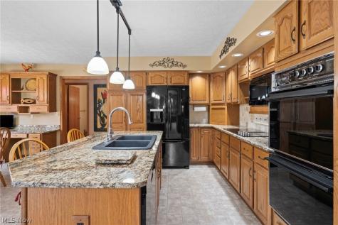 10683 Tudor Circle North Royalton OH 44133