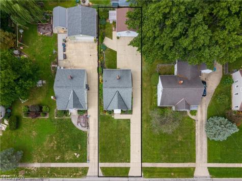 5572 Porter Road North Olmsted OH 44070