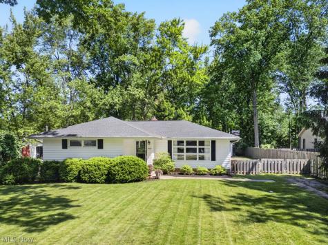 28620 Bassett Road Westlake OH 44145