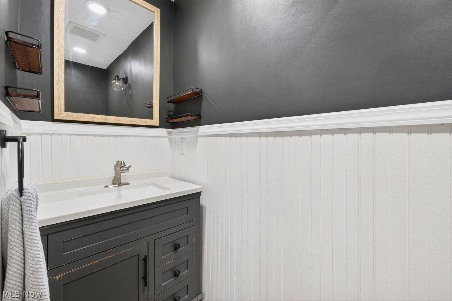 28620 Bassett Road Westlake OH 44145