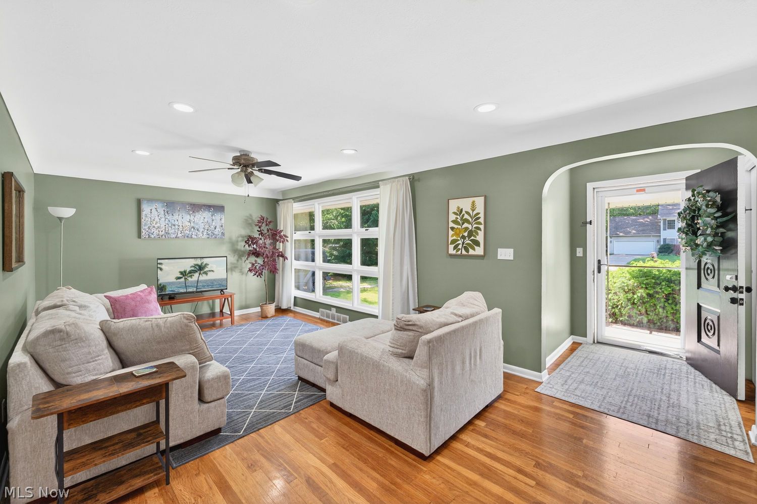 28620 Bassett Road Westlake OH 44145