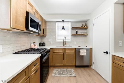 4046 Colony Road South Euclid OH 44121