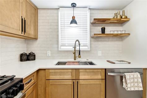 4046 Colony Road South Euclid OH 44121