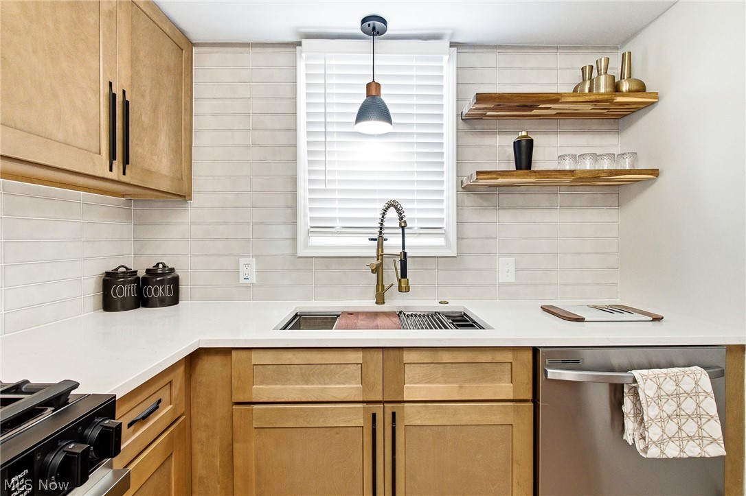 4046 Colony Road South Euclid OH 44121
