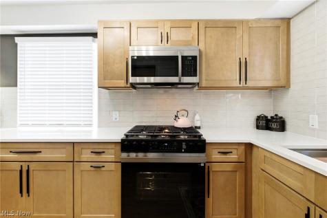 4046 Colony Road South Euclid OH 44121