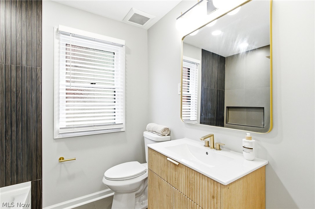 4046 Colony Road South Euclid OH 44121