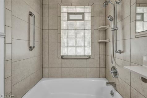 710 Bayridge Boulevard Willowick OH 44095