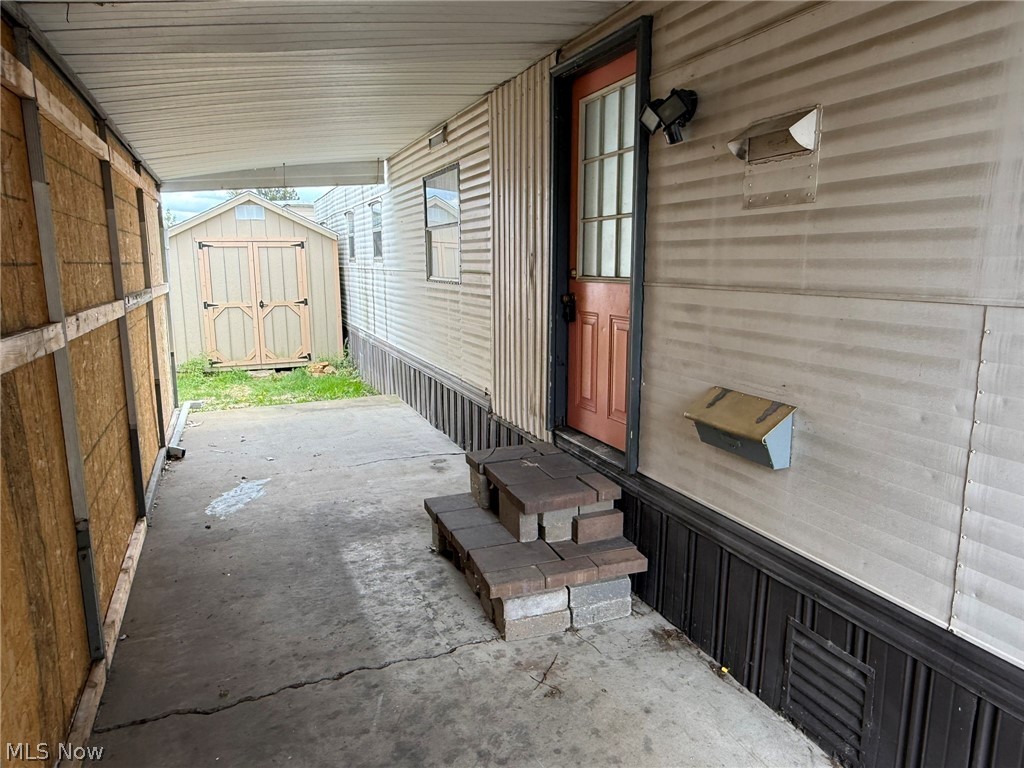 610 Karen Avenue NW New Philadelphia OH 44663