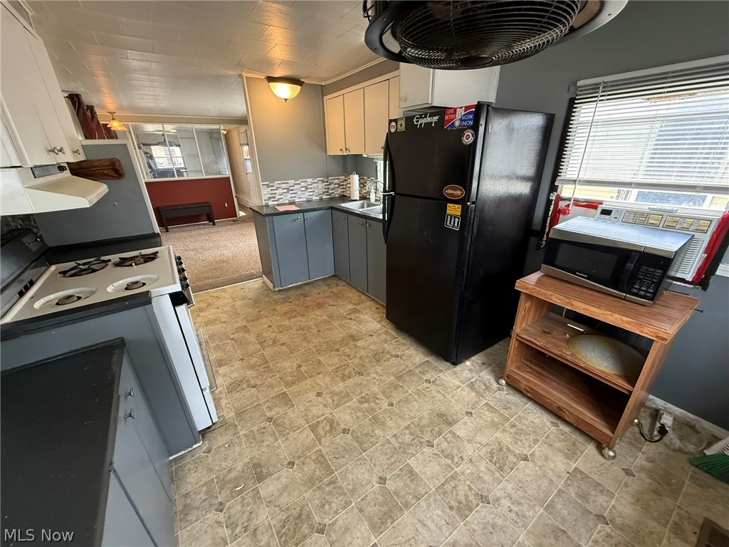 610 Karen Avenue NW New Philadelphia OH 44663