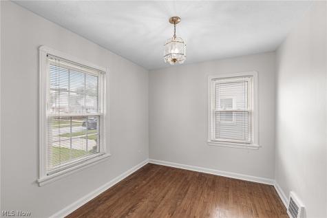 424 E 326th Street Willowick OH 44095