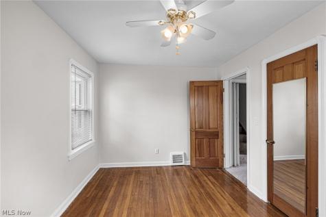 424 E 326th Street Willowick OH 44095
