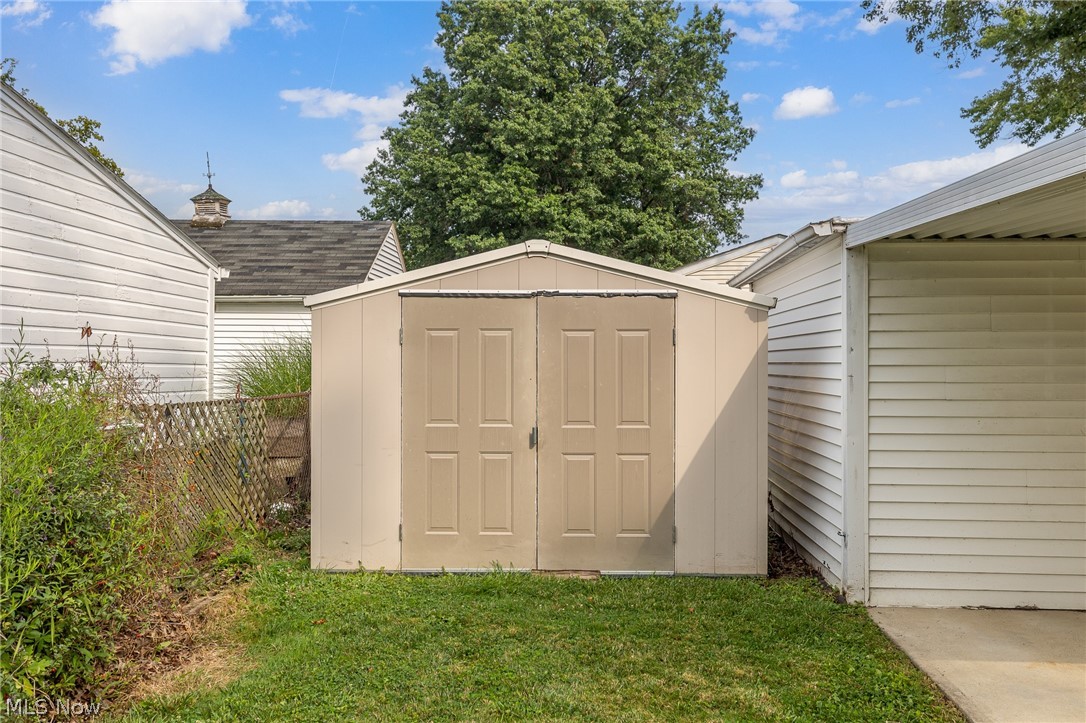 424 E 326th Street Willowick OH 44095