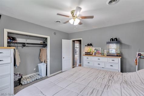 424 Woodstock Road Eastlake OH 44095