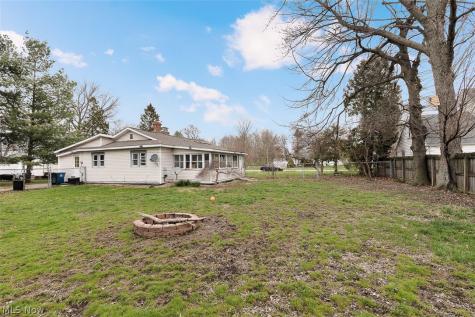 424 Woodstock Road Eastlake OH 44095