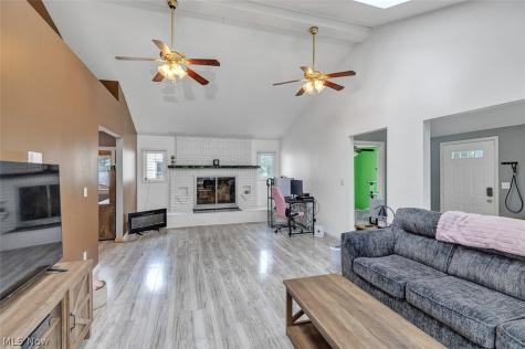 424 Woodstock Road Eastlake OH 44095