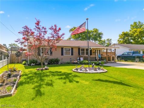 2534 Bollinger Avenue NE Canton OH 44705