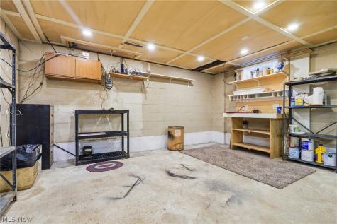 2534 Bollinger Avenue NE Canton OH 44705
