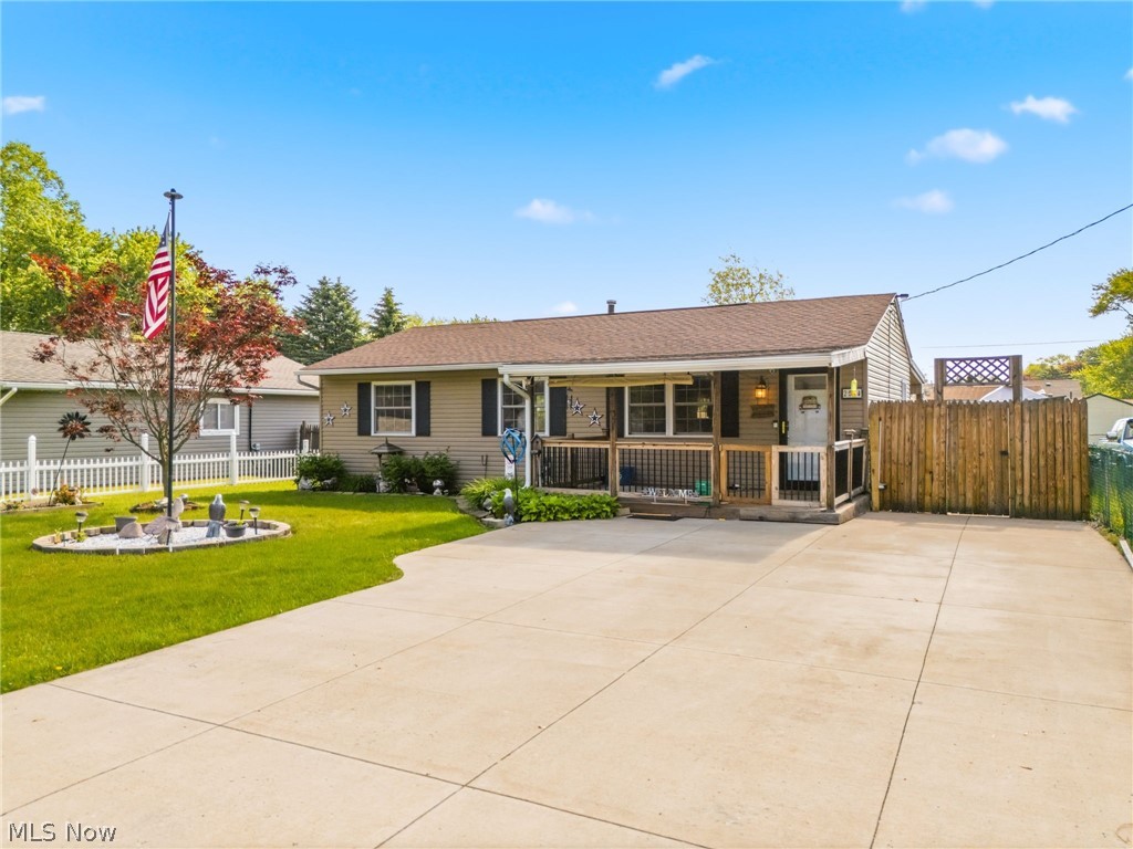 2534 Bollinger Avenue NE Canton OH 44705