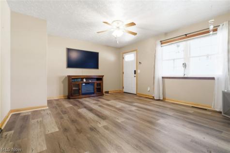 2534 Bollinger Avenue NE Canton OH 44705