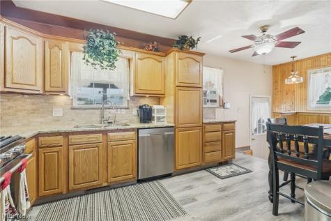 2534 Bollinger Avenue NE Canton OH 44705