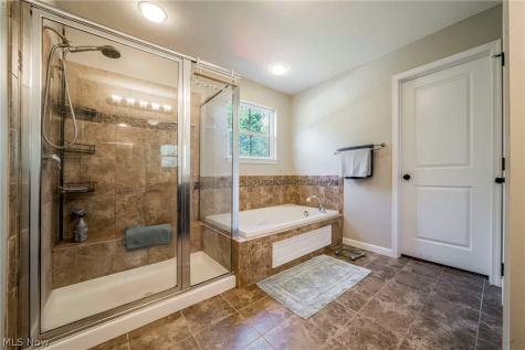 5570 W Long Ridge Drive Seven Hills OH 44131
