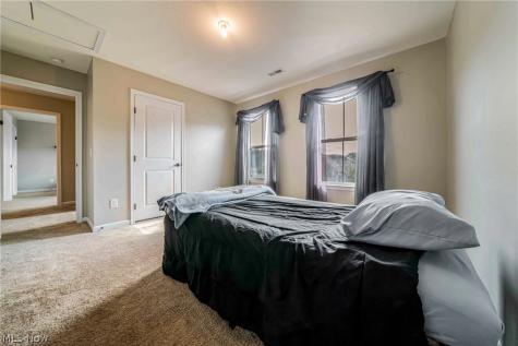 5570 W Long Ridge Drive Seven Hills OH 44131