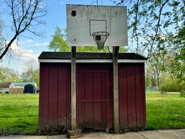 525 Champion Avenue W Warren OH 44483