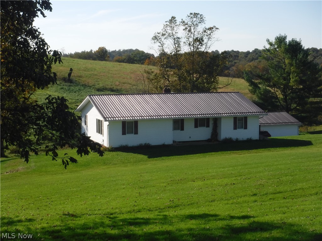 17871 County Road 436 Dresden OH 43821