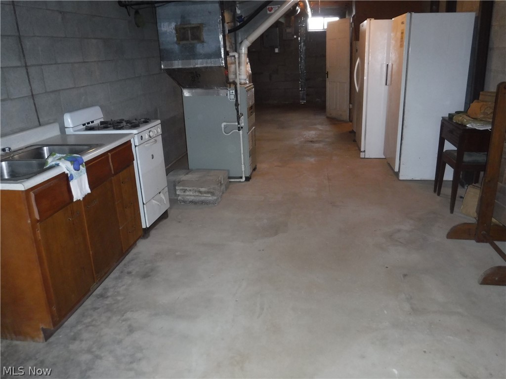 17871 County Road 436 Dresden OH 43821