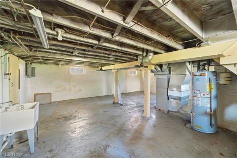 413 Hower Street NE North Canton OH 44720