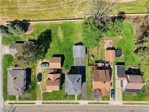 413 Hower Street NE North Canton OH 44720
