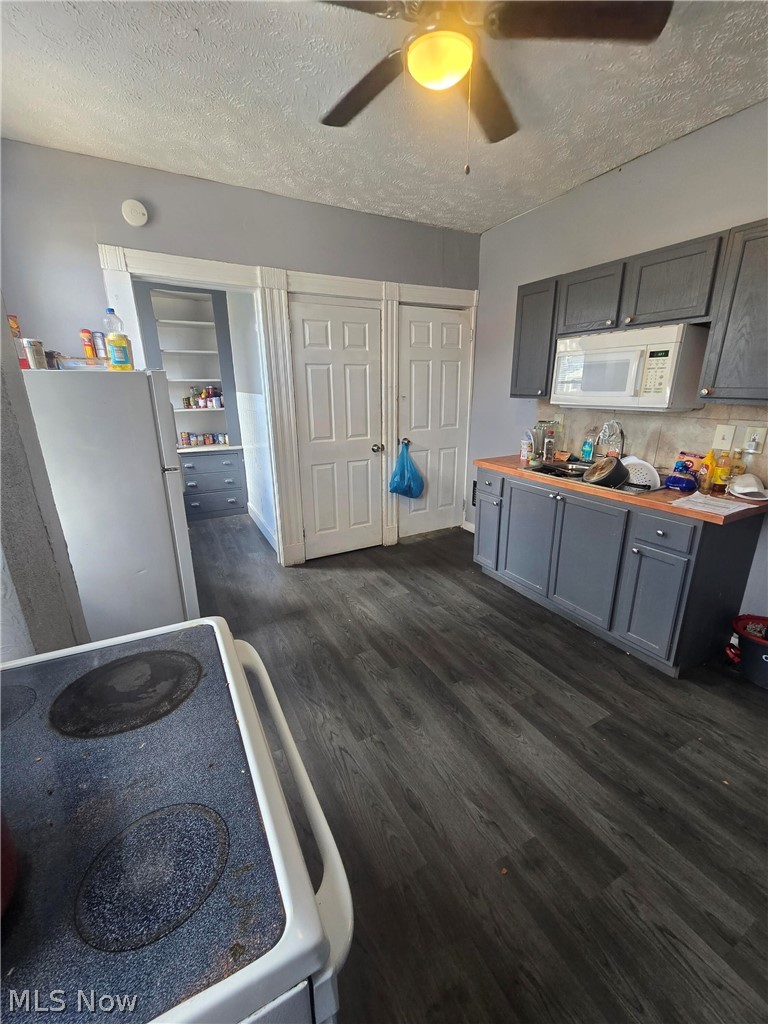 1359 E 110th Street Cleveland OH 44106