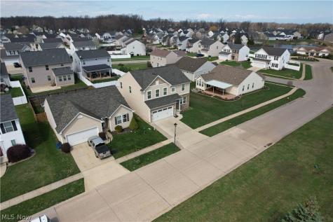 6138 E Meadow Farm Lane Lorain OH 44053