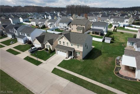 6138 E Meadow Farm Lane Lorain OH 44053