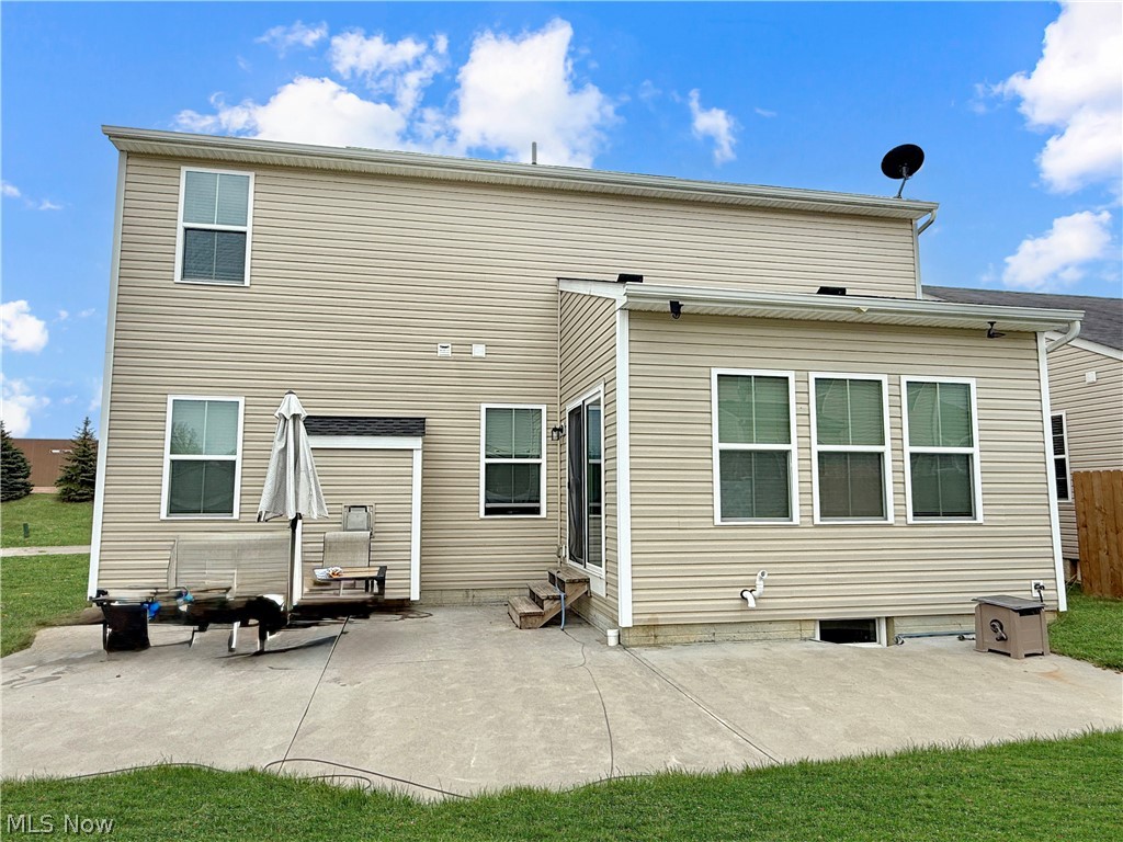 6138 E Meadow Farm Lane Lorain OH 44053