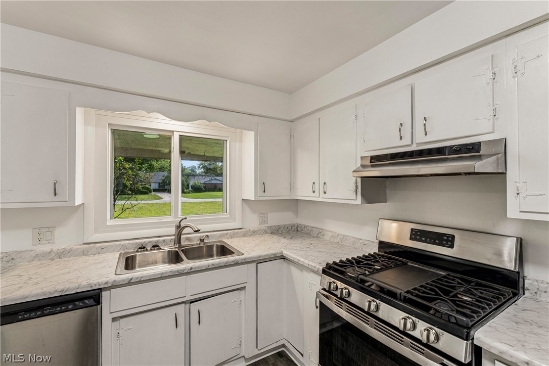 460 Long Street Amherst OH 44001