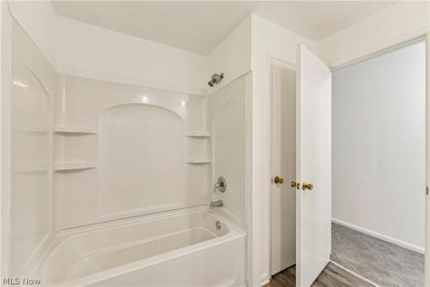 460 Long Street Amherst OH 44001
