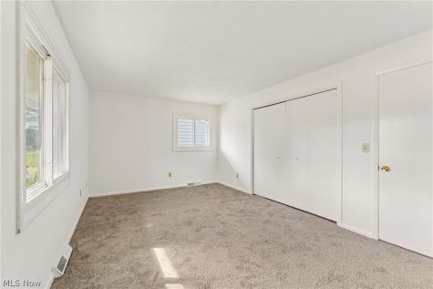 460 Long Street Amherst OH 44001